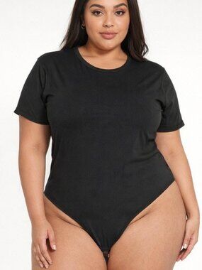 NEW YORK & COMPANY 2X O'Neck Black Bodysuit Tummy Control Thong With Snap Bottom